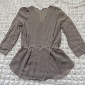 Babaton Aritzia XS Taupe 100% Silk Blouse Top ~ Career Quiet Luxury Classic